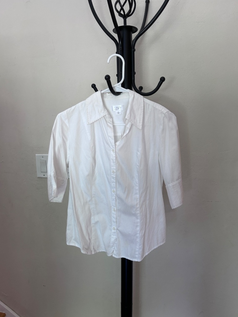 Ann Taylor LOFT Fitted 100% Soft Cotton White Half Sleeve Minimalism Shirt